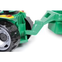 Traktor s vlečkou