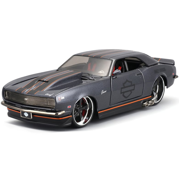 Harley-Davidson – 1968 Chevrolet Damaro Z/28