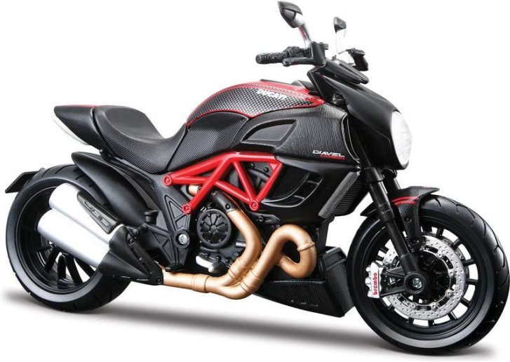 Motorka Ducati Diavel Carbon