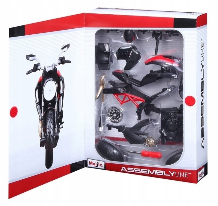 Motorka Ducati Diavel Carbon