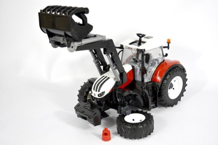 Bruder – Traktor s nakladačem