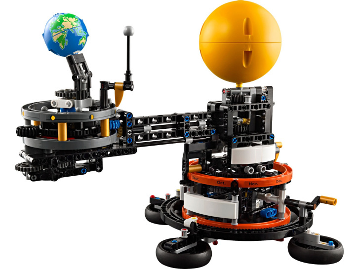 42179 Lego Technic –  Planeta Země a Měsíc na oběžné dráze
