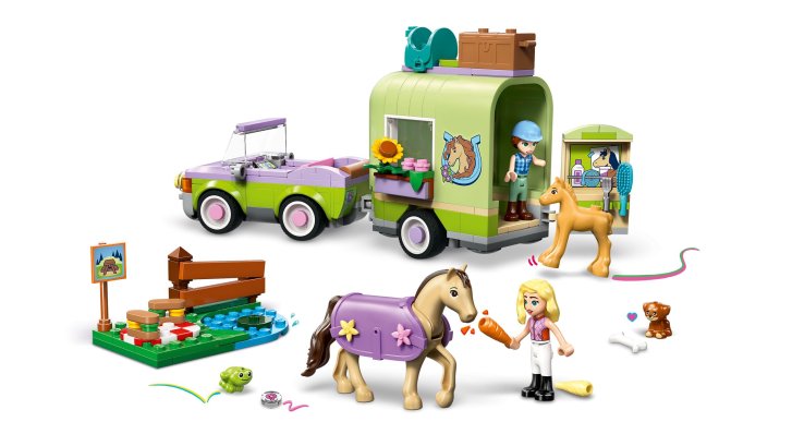 42695 Lego Friends – Přívěs s koněm a hříbětem