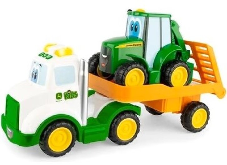John Deere – Tahač s traktorem