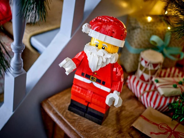 40820 Lego - Zvětšená minifigurka Santy